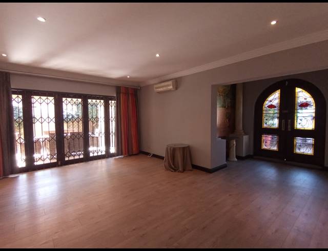 3 BEDROOM TOWNHOUSE FOR SALE IN THREE RIVERS PROPER